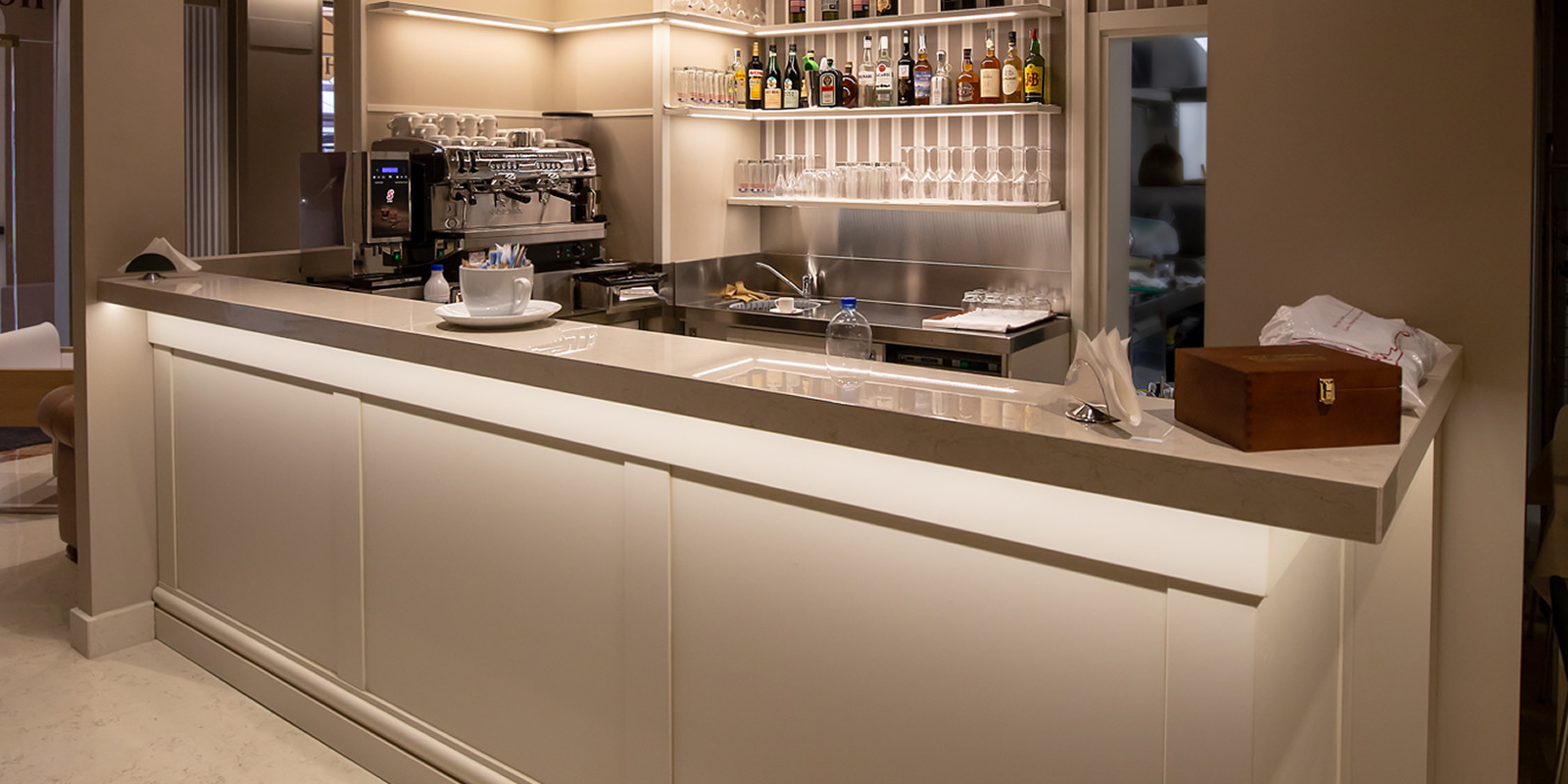 hotel-bar-zanhotel-regina-bologna